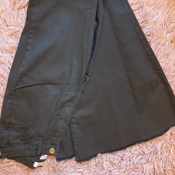 Bell bottoms - Picture 1 of 1